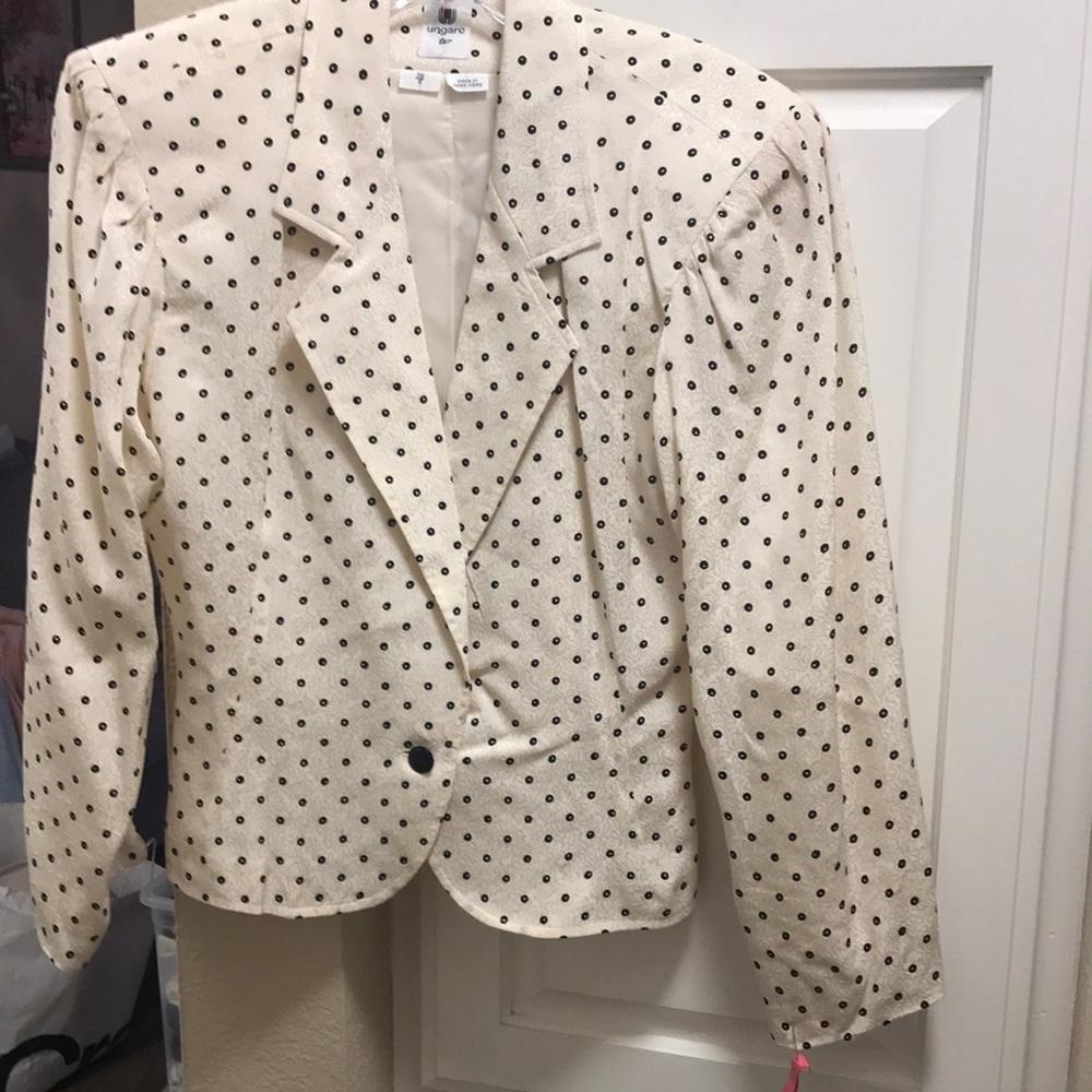 Vintage Ungaro 100% silk cream paisley blazer with black polka dots